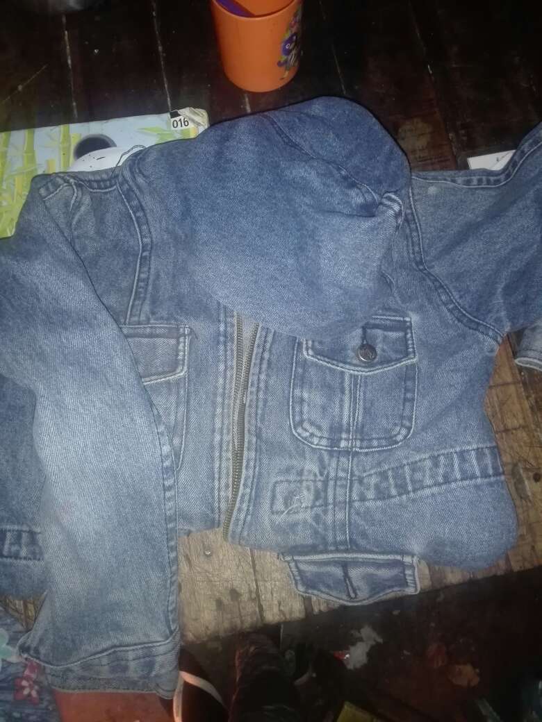 REGALO campera talle 10/12 de nene se retira por Pontevedra 2