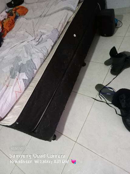 REGALO base cama de 1,40 más dos colchones REGALO base cama de 1,40 más dos colchones
