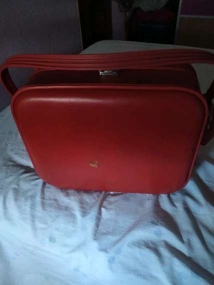 REGALO Maleta pequeña REGALO Maleta pequeña