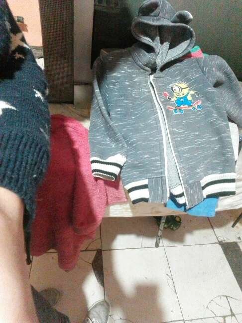 REGALO ropa campera t10 gorritos de beba... 3