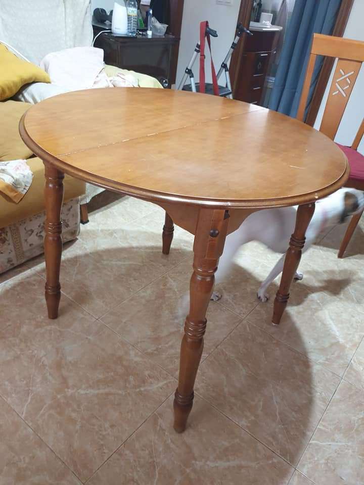 REGALO Mueble de saln y mesa 4