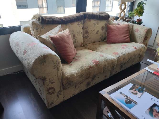 REGALO sofa de tres plazas REGALO sofa de tres plazas