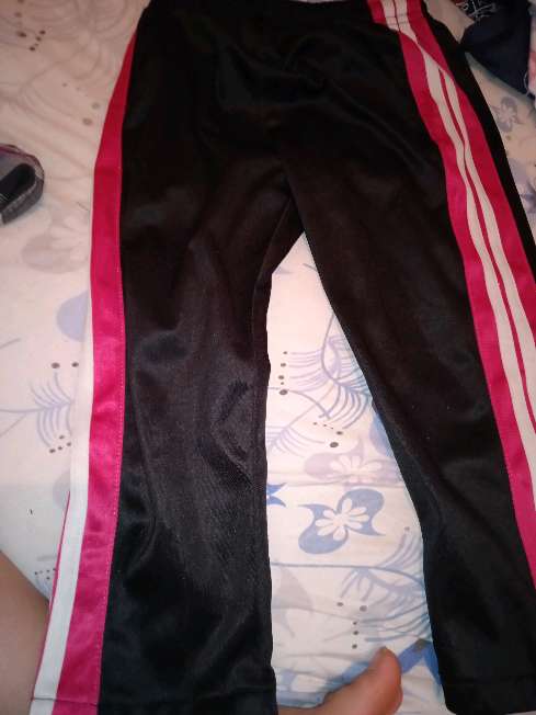 REGALO sudadera de nia en buen estado