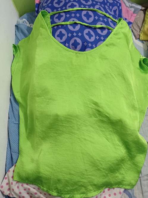 REGALO Blusa de satin talla M 2