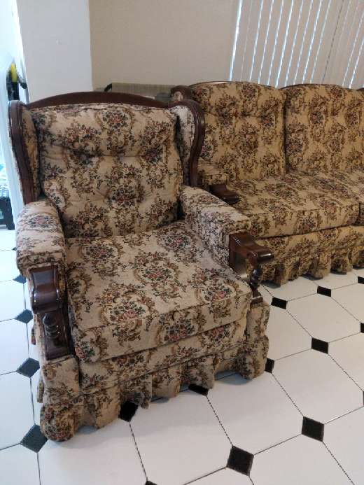 REGALO Muebles de sala modelo Early American. Llvalo gratis. 3