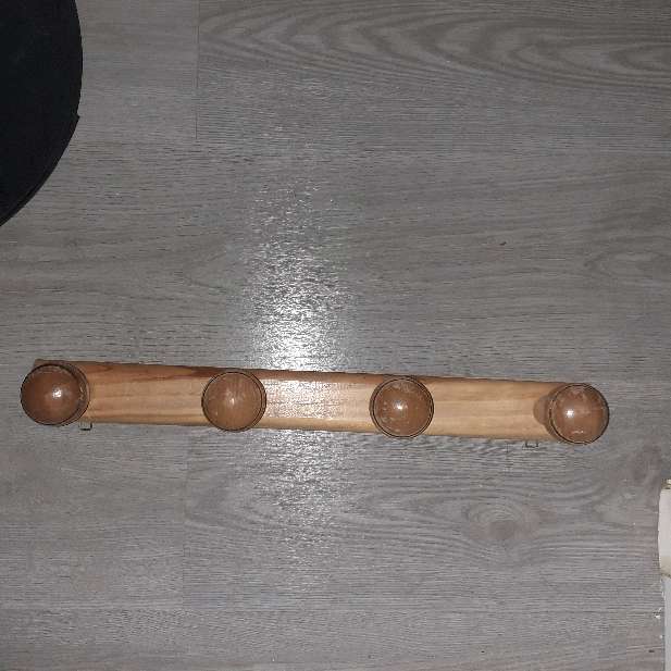 REGALO perchero de madera