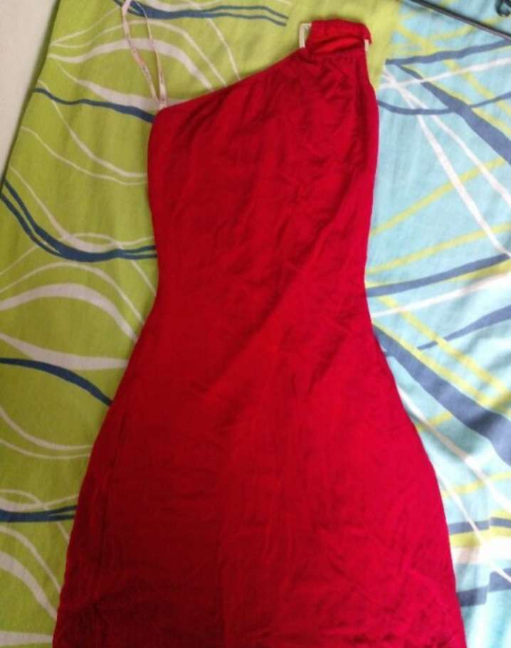 REGALO vestido rojo corto 1