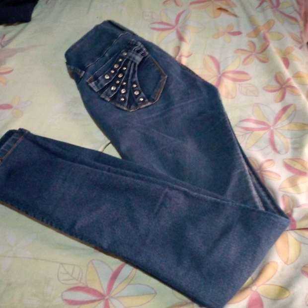 REGALO shor de jean talla 8 pantalones de jean talla10 y 6  2