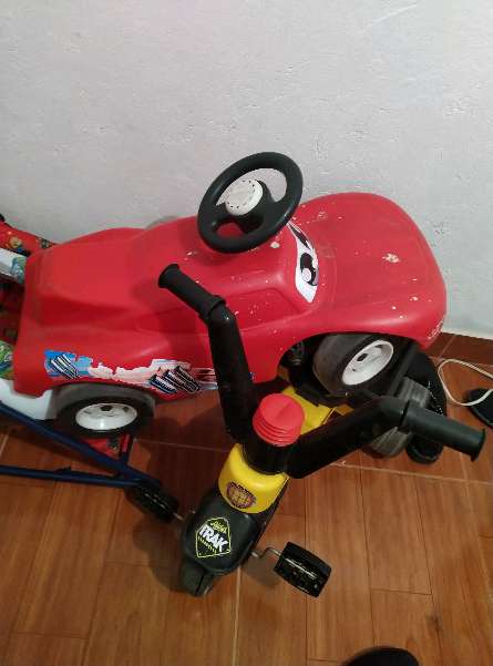 REGALO oso de peluche, una moto y un carro cars 2