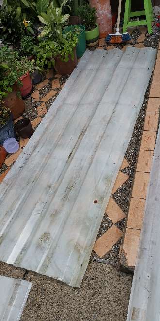 REGALO Se regalan las 2 tejas grandes  2