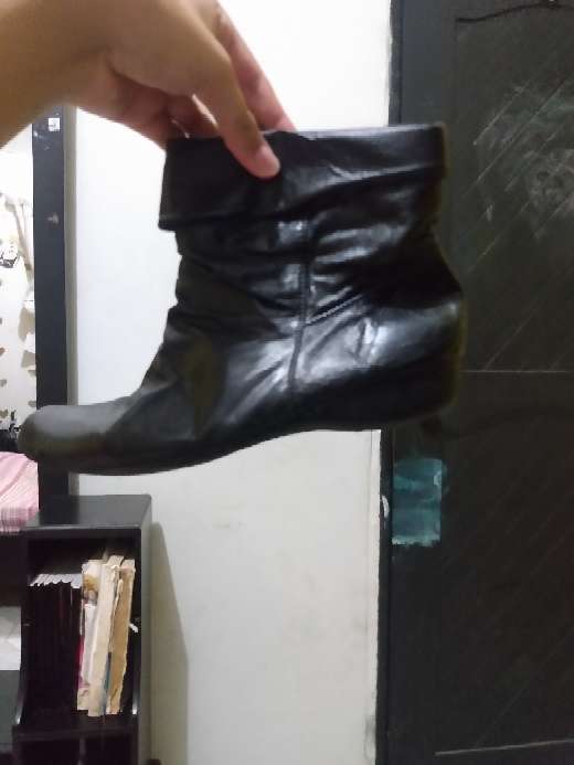 REGALO botas negras bajas 1