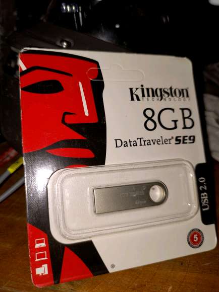 REGALO memoria usb 8gb