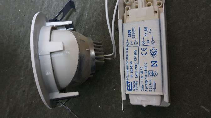 REGALO Apliques halgenos de techo 2
