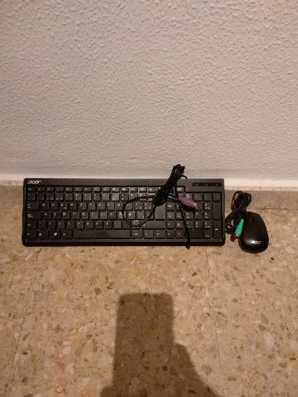 REGALO Teclado y ratón ordenador PS2 Acer
