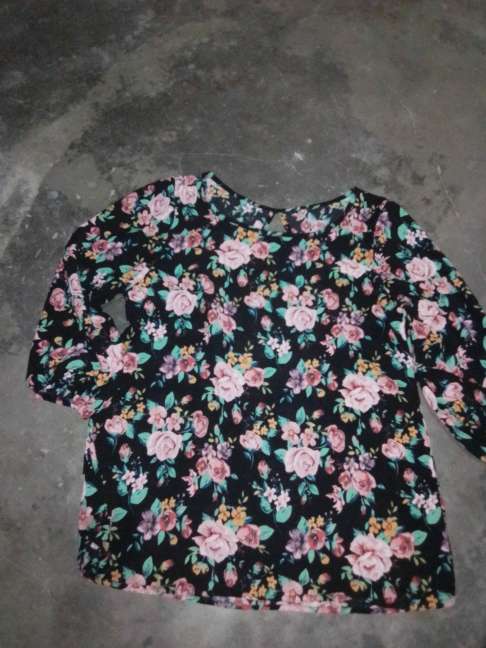 REGALO blusa de flores talla unica 