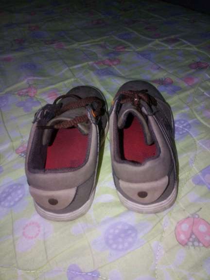 REGALO Dono zapatos nio  2