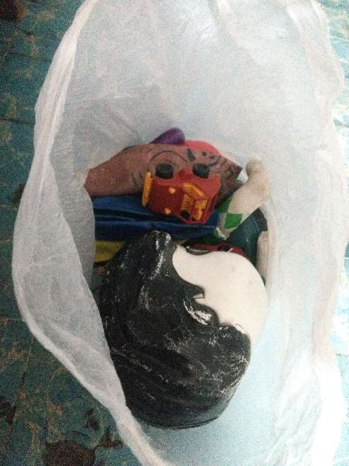 REGALO bolsa de varias cosas para nios juguete, pelotas, libro para colorear , etc se va toda la bolsa 2