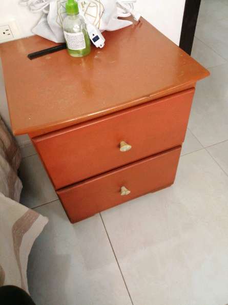 REGALO mesa de noche REGALO mesa de noche