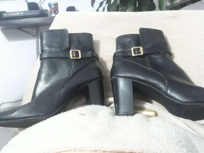 REGALO botas negras en buen estado  2