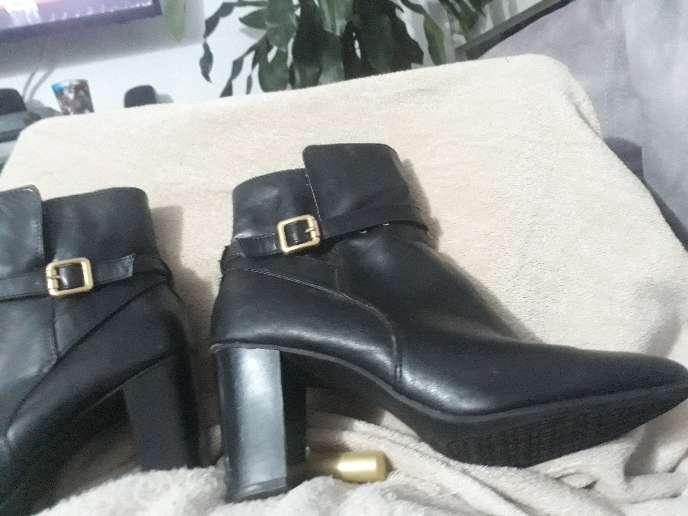 REGALO botas negras en buen estado REGALO botas negras en buen estado