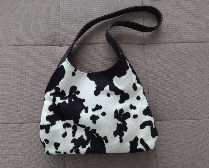 REGALO Bolso con estampado de vaca