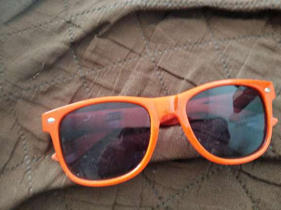 REGALO gafas naranjas REGALO gafas naranjas