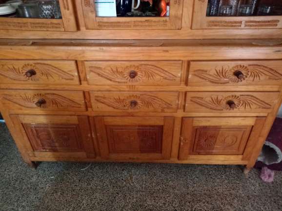 REGALO Vitrina de madera 2
