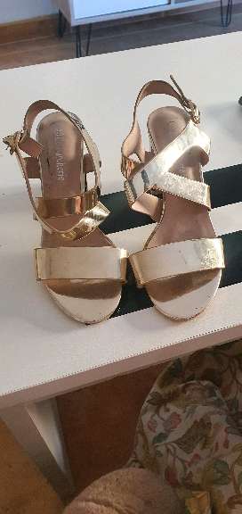 REGALO zapatos de tacon REGALO zapatos de tacon