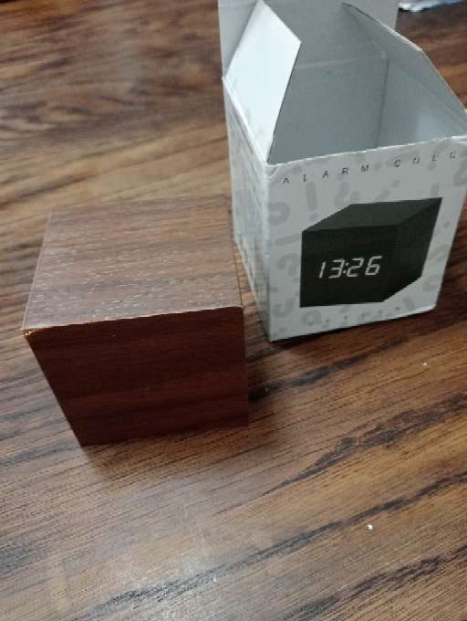 REGALO Despertador color madera 6cmX6cm