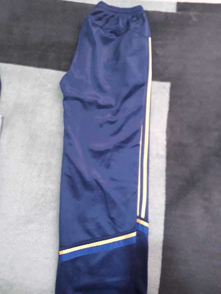 REGALO pantalon largo de Boca juniors en muy buen estado talle XL 2