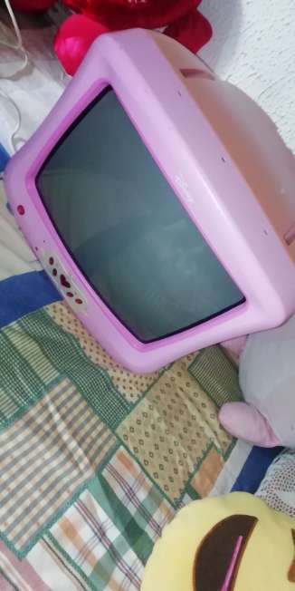 REGALO Tv tubo rosa  4