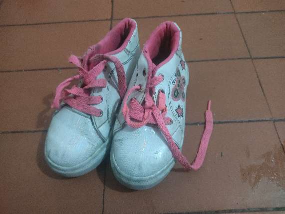 REGALO zapatos en buen estado  talla 24  3