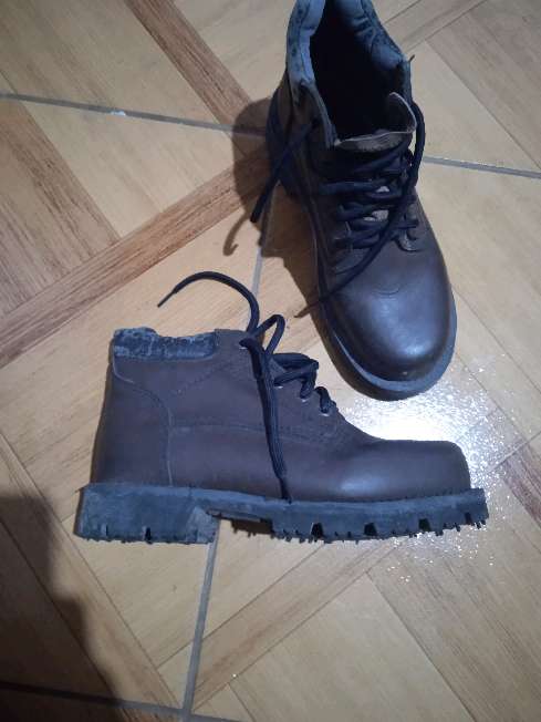 REGALO botas de acero talla 37 2