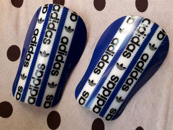 REGALO Canilleras futbol adidas 2
