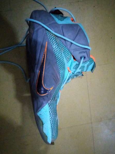 REGALO zapatillas de baloncesto talla 44