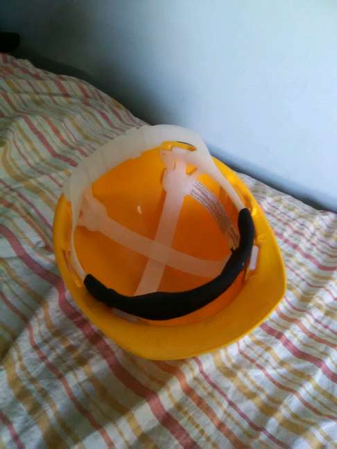 REGALO Casco de proteccin. 2