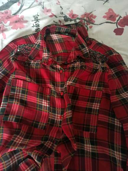 REGALO chaqueta Berska y camisa Cach Cache 3