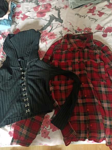 REGALO chaqueta Berska y camisa Cach Cache