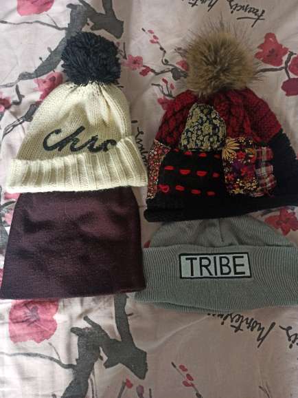 REGALO pack 4 gorros