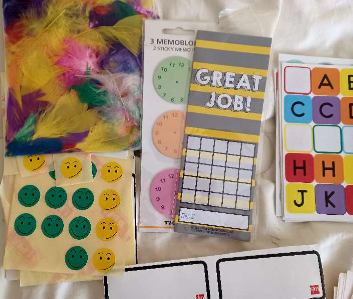 REGALO Pegatinas, gomets, cromos etc 4