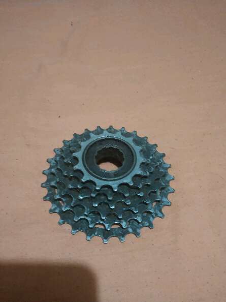 REGALO pin para bicicleta  2