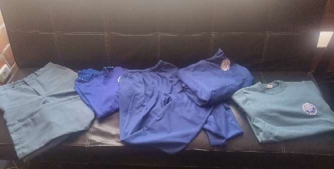 REGALO Uniforme del Colegio Bolvar de Soacha  1