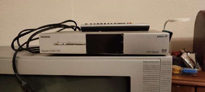 REGALO Televisin con dos tdt + mueble 2