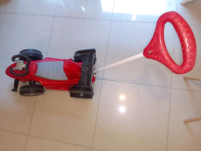 REGALO auto pata pata ferrari