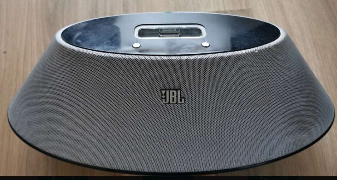 REGALO Altavoz JBL ON STAGE 400ID