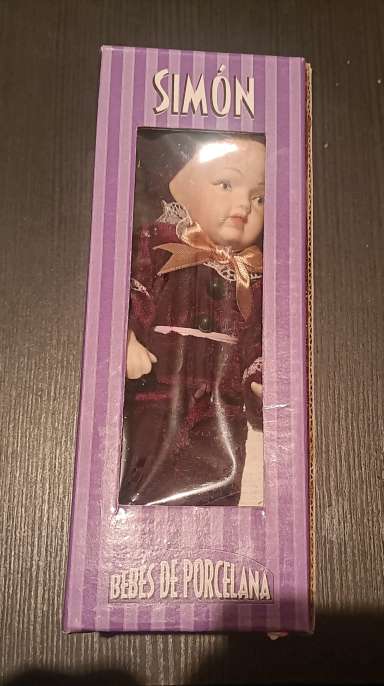 REGALO Bebe de porcelana