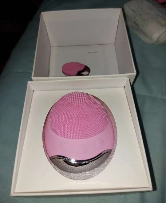 REGALO Cepillo de limpieza facial 2
