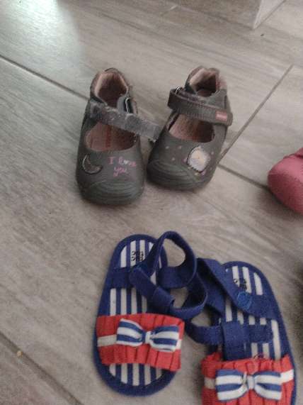 REGALO Zapatos nia varias tallas (3 meses, tallas 18 y 20) 2
