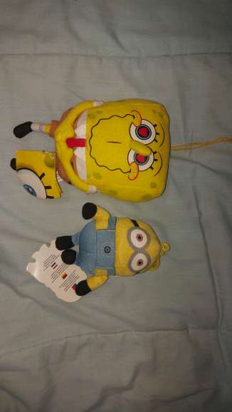 REGALO Peluche Bob esponja y Minion