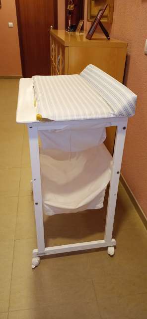 REGALO Baera/cambiador marca micuna 2